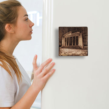 Apollonia carved in wood – 3D Wood Bas-relief fridge magnet, souvenir made in Albania - symbol.al
Apolonia gdhendur në dru - magnet basoreliev 3D në dru ahu, prodhuar në Shqipëri - symbol.al