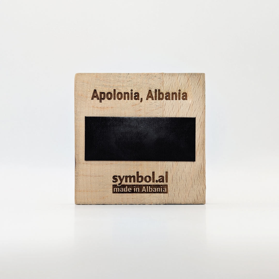 Apollonia carved in wood – 3D Wood Bas-relief fridge magnet, souvenir made in Albania - symbol.al
Apolonia gdhendur në dru - magnet basoreliev 3D në dru ahu, prodhuar në Shqipëri - symbol.al