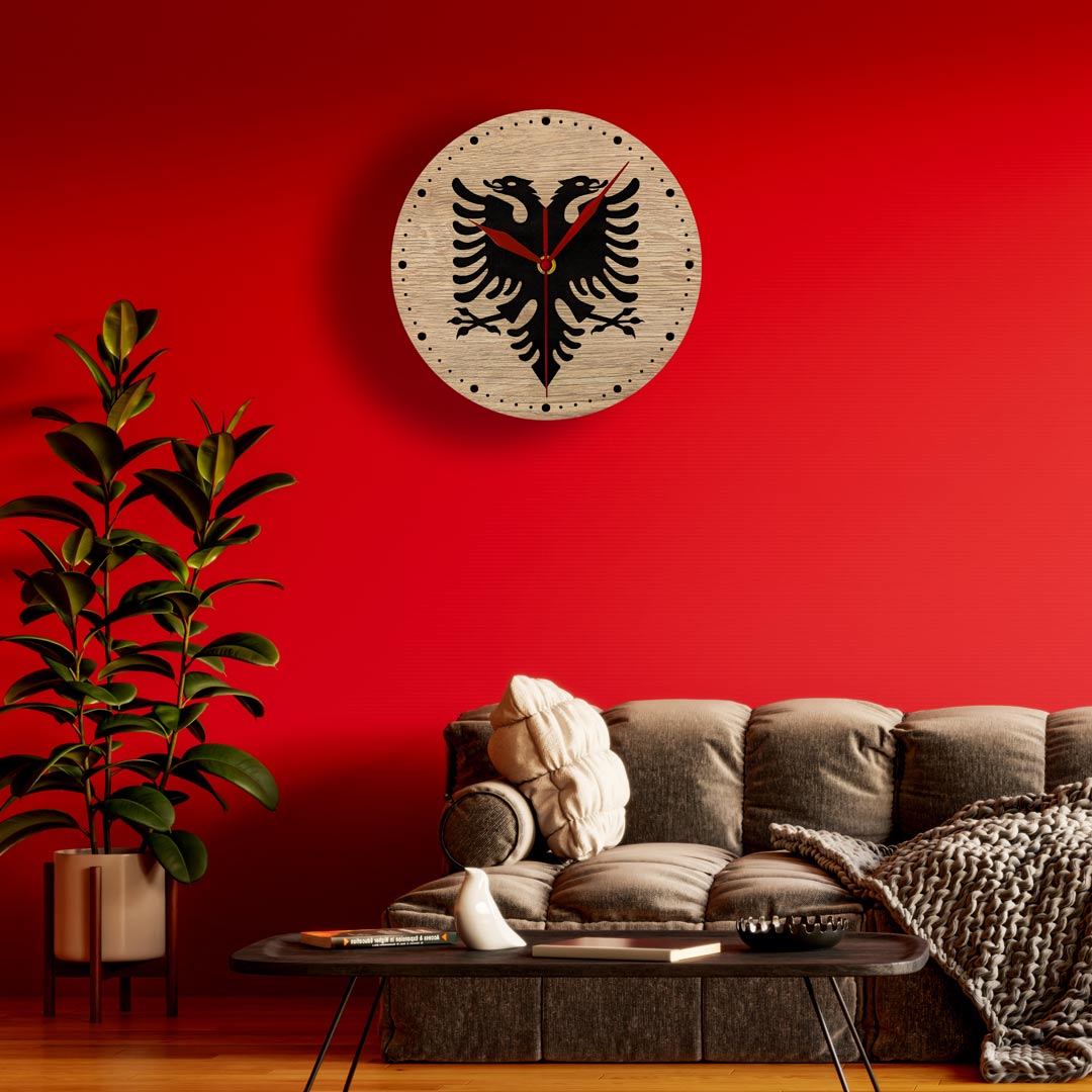 Albanian Flag Eagle Wall Clock, Iconic Albanian Eagle, souvenir made in Albania - symbol.al
Orë muri me shqiponjën dykrenare, punuar mbi dru. Orë me Shqiponjën e Flamurit Shqiptar - suvenir prodhuar në Shqipëri - symbol.al