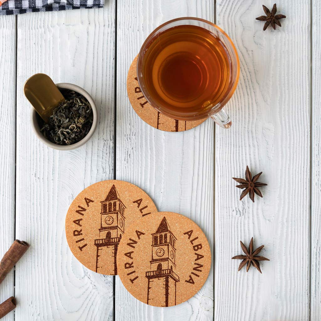 Kulla e Sahatit të Tiranës - Shqipëri, gdhendur në tape druri, set me 4 mbajtëse gotash, prodhuar në Shqipëri - symbol.al
Tirana Clock Tower Albania in set of 4 cork coasters, souvenir made in Albania - symbol.al
