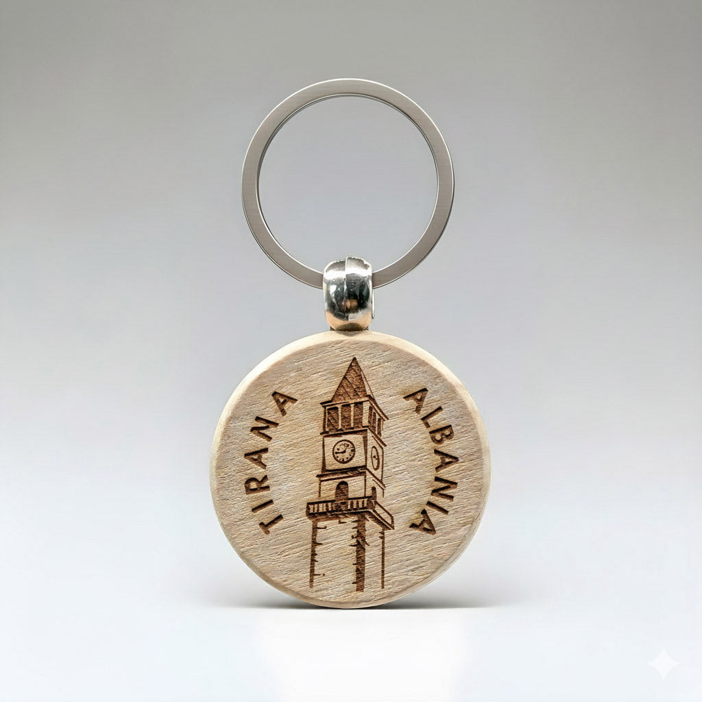 Kulla e Sahatit të Tiranës - Shqipëri, gdhendur në dru, varëse çelësash, prodhuar në Shqipëri - symbol.al
Tirana Clock Tower Albania wood engraved keychain, souvenir made in Albania - symbol.al