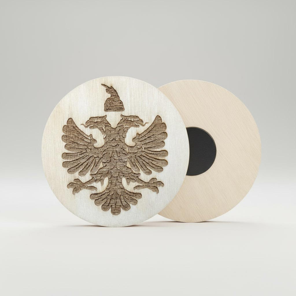 shqiponja dykrerëshe shqiptare gdhendur në dru, magnet, suvenir prodhuar në Shqipëri - symbol.al
Handmade Albanian eagle wood engraved magnet, souvenir made in Albania - symbol.al
