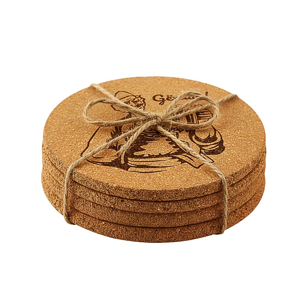 Burrë shqiptar me plis dhe me birrë në dorë, me "Gëzuar" gdhendur në tapë druri, set me 4 mbajtëse gotash, prodhuar në Shqipëri - symbol.al
Albanian man with a Plis and a beer, with "Gëzuar" (Cheers), engraved in set of 4 cork coasters, souvenir made in Albania - symbol.al